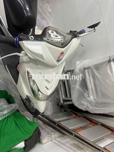 Yamaha Ultimo Trắng