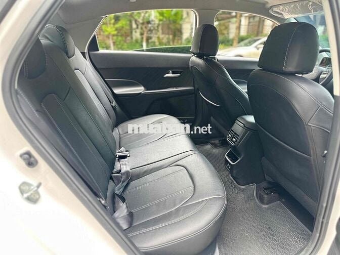 Hyundai Accent 2025 1.5AT Tiêu chuẩn Trắng 13000Km