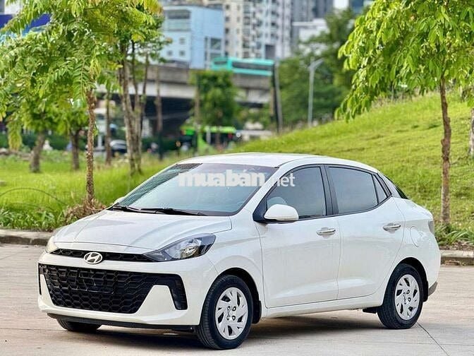 Hyundai I10 1.2AT 2024 30000 km Trắng Tự động