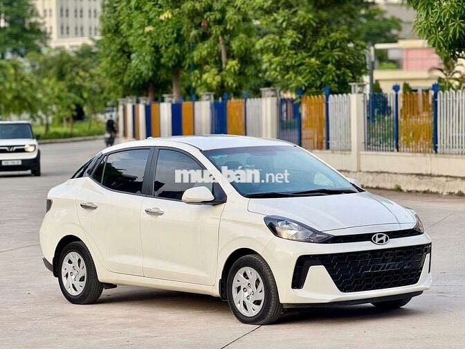 Hyundai I10 1.2AT 2024 30000 km Trắng Tự động