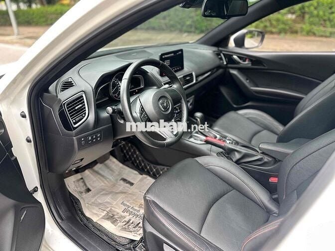 Mazda Mazda 3 2016 1.5AT Sedan Trắng 80000 km