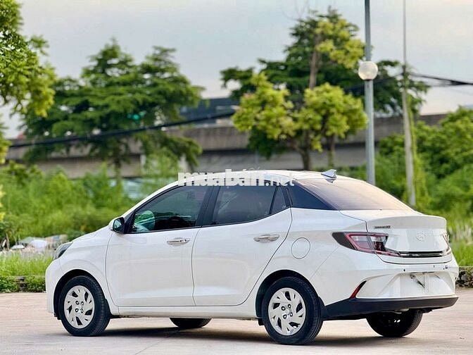 Hyundai I10 1.2AT 2024 30000 km Trắng Tự động