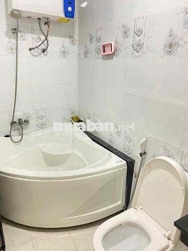 🏡 Cho thuê nhà nguyên căn - hẻm xe hơi Bến Vân Đồn Q4