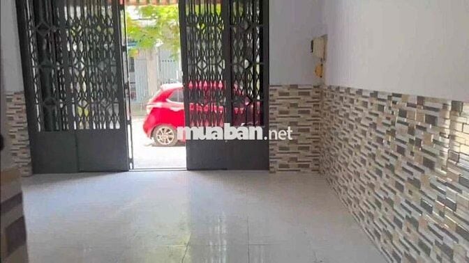 Cho thuê nhà Mặt tiền Bà Điểm, đường nhựa xe tải lưu thông