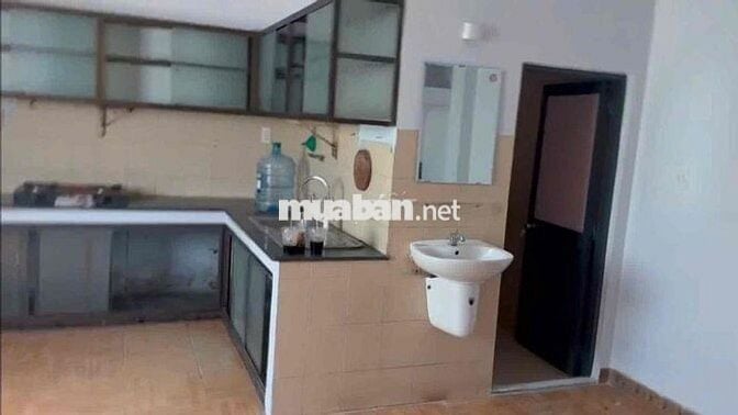 Cho thuê nhà Mặt tiền Bà Điểm, đường nhựa xe tải lưu thông