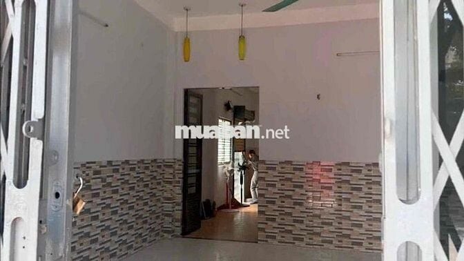 Cho thuê nhà Mặt tiền Bà Điểm, đường nhựa xe tải lưu thông