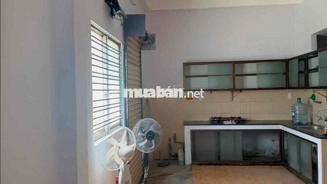 Cho thuê nhà Mặt tiền Bà Điểm, đường nhựa xe tải lưu thông