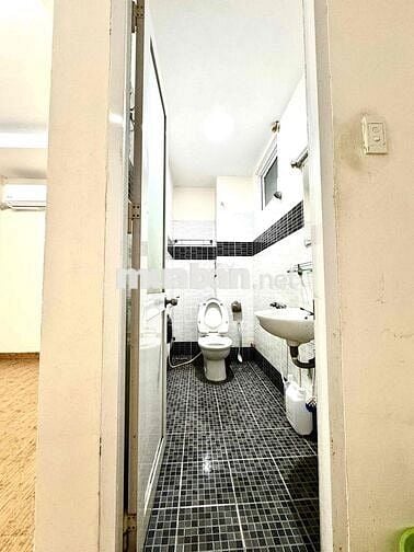 PHÒNG CHO THUÊ SÁT SÂN BAY TSN - CV GIA ĐỊNH