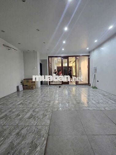 Cho Thuê Nhà Vườn 120M 5 Tầng Thang Máy Full Đồ - 79 Ngọc Hồi RoseTown