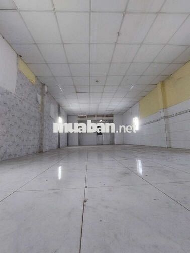 Cho thuê Mặt tiền đường Phạm Hùng DT.5×25 } 1 Lầu kinh doanh buôn bán.