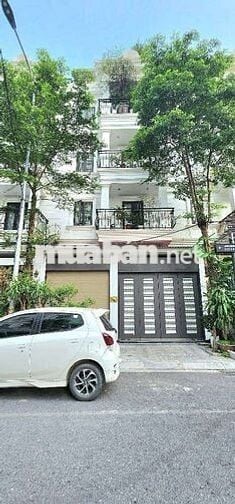 Cho Thuê Nhà Vườn 120M 5 Tầng Thang Máy Full Đồ - 79 Ngọc Hồi RoseTown