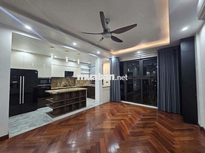 Cho Thuê Nhà Vườn 120M 5 Tầng Thang Máy Full Đồ - 79 Ngọc Hồi RoseTown