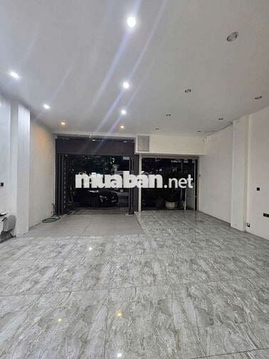 Cho Thuê Nhà Vườn 120M 5 Tầng Thang Máy Full Đồ - 79 Ngọc Hồi RoseTown