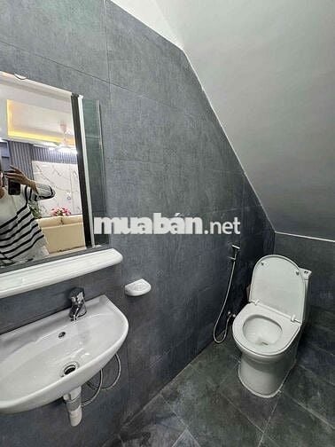 Bán nhà 3 tầng xây mới độc lập