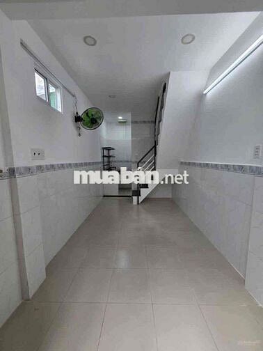 2.5 TỶ có nhà khu Phan Xích long Phú nhuận 2 tầng sổ vuông vức