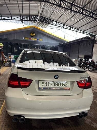 BMW 3 Series Trắng 5 chỗ