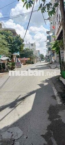 nhà 3 tấng 4pn 3wc hẻm xe tải thông phù hợp ở và làm vp cty..