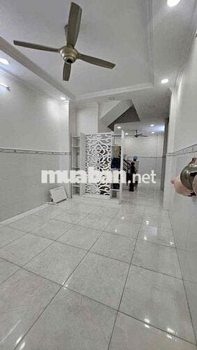Nhà HXH 1/ Thống Nhất 4PN 3WC Mới Như Hình 12tr