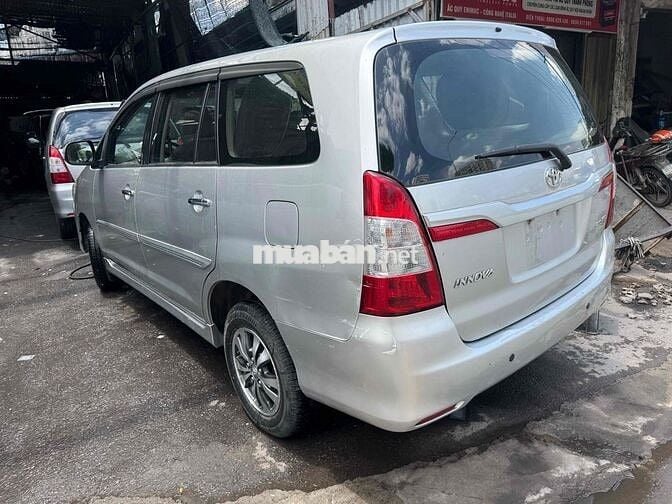 Toyota Innova E 2015 Số sàn Bạc 165 k xe zin