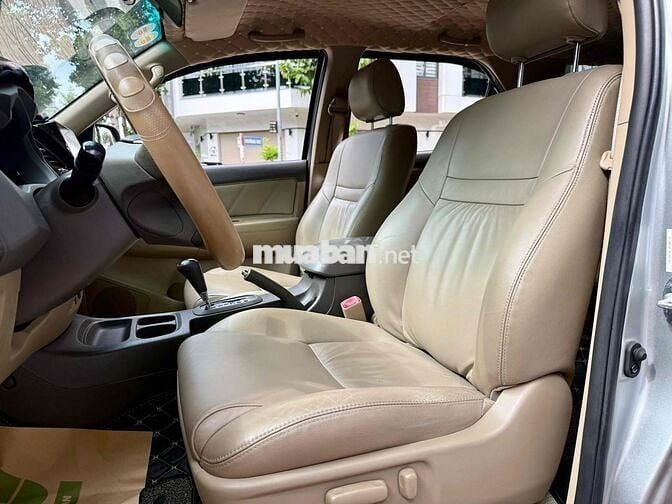 Toyota Fortuner 2012 Bạc Tự động 71.000 km
