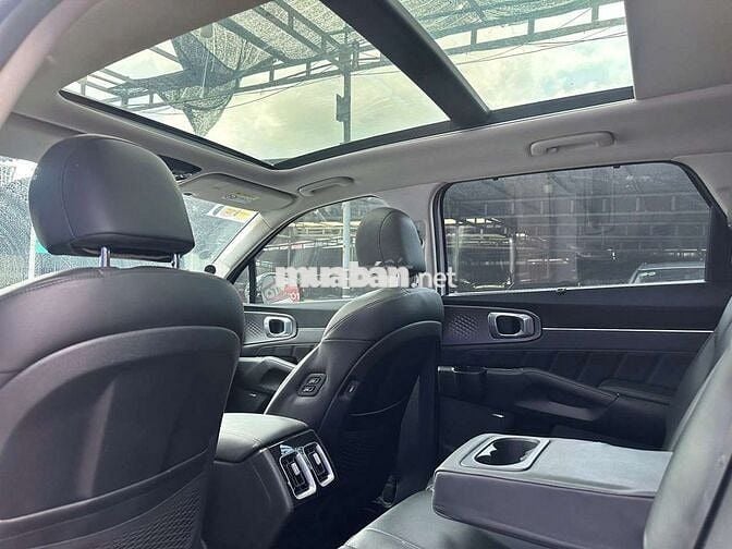 Kia Sorento 2022 Signature 2.2D máy dầu, màu trắng