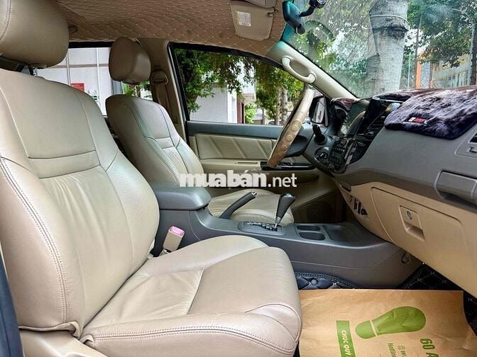 Toyota Fortuner 2012 Bạc Tự động 71.000 km