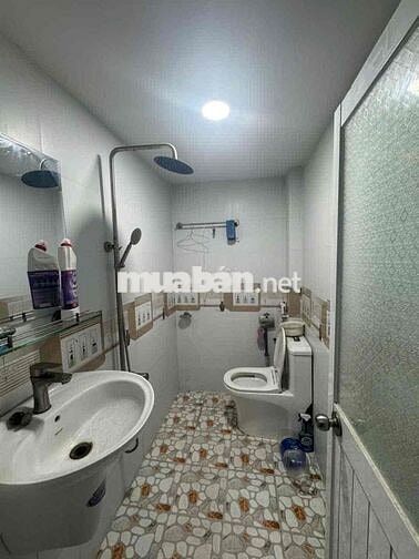 Nhà nguyễn căn hxh Dương Quảng Hàm, f5, Gv. Mở cty, Spa..