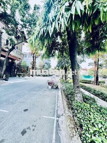 Cho Thuê Nhà Ngay Cầu An Lộc Nam Long DT 4,5x23m 1Trệt 2Lầu 4Pn 4Wc