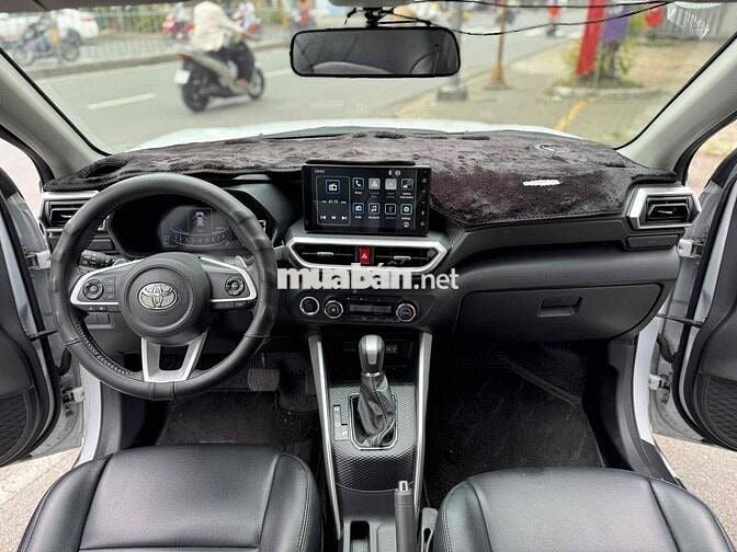 Bán Raize 1.0Turbo 2025 lướt 11.000km Giá còn giảm