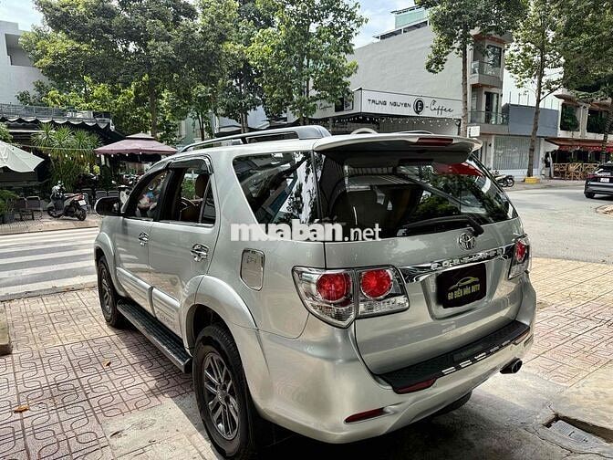 Toyota Fortuner 2012 Bạc Tự động 71.000 km