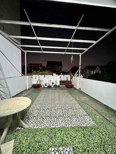Cho Thuê Nhà Ngay Cầu An Lộc Nam Long DT 4,5x23m 1Trệt 2Lầu 4Pn 4Wc