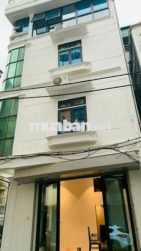 Cần gấp bán nhà 4 tầng, mặt tiền rộng 10m, phố Thụy Khuê