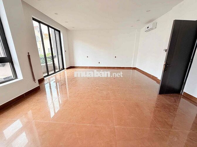 CHO THUÊ BIỆT THỰ HIM LAM QUẬN 7, 10X20M HẦM 4 LẦU THANG MÁY 90 TRIỆU