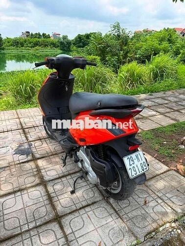Piaggio Zip màu trắng lên màu cam rất đẹp ạ