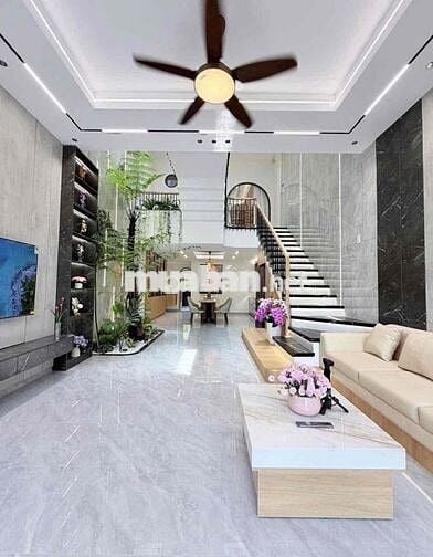 Cho thuê nhà 3 tầng 3pn/4wc hoà xuân sát chú ếch con