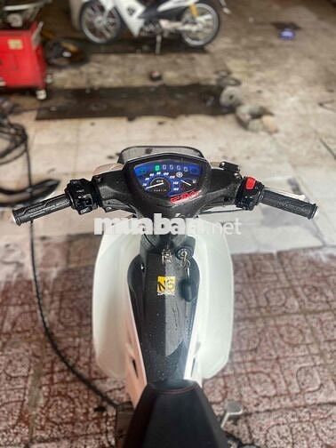 Yamaha Sirius Trắng Mới