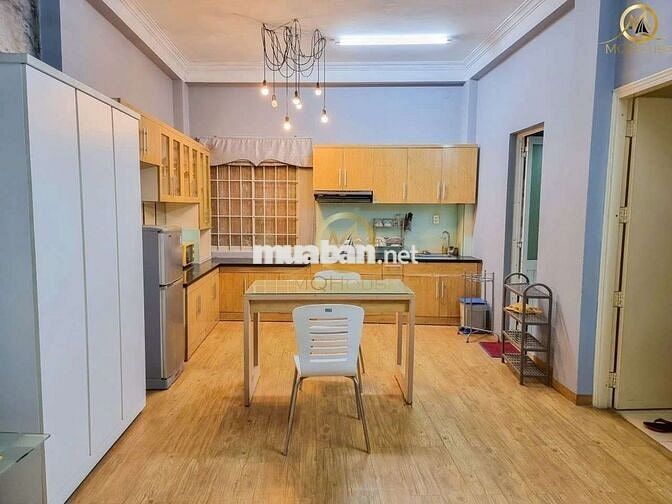 Nhà tớ- căn 1PN có bồn tắm, rộg 50m2 ngay trug tâm,gần ngã 4 Phú Nhuận