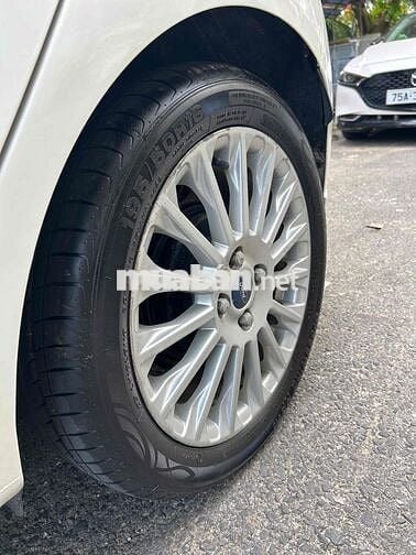 Ford Fiesta 2017 bản full tubo Trắng 65.000km