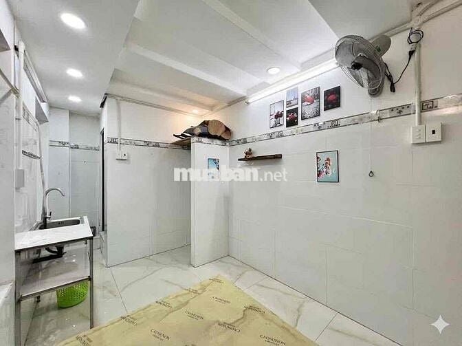 Phòng trọ giá rẻ - sát vách NTTU - khuyến mãi 300k cho tsv