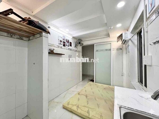 Phòng trọ giá rẻ - sát vách NTTU - khuyến mãi 300k cho tsv