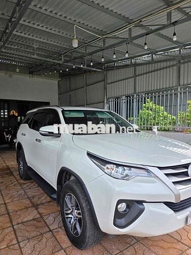 Toyota Fortuner 2017 Trắng Diesel