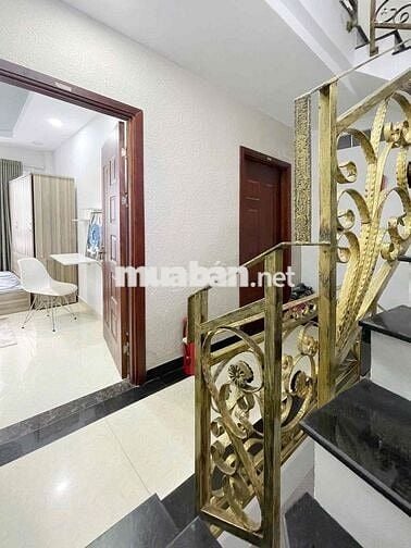 CHO THUÊ STUDIO FULL NỘI THẤT RỘNG 30m2 NGAY SÁT BÊN VĂN LANG CƠ SỞ 3