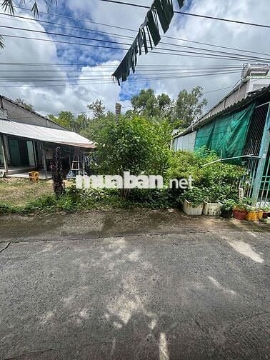 Do nhu cầu phát triển công việc. Gia đình em cần bán đất nền. Dài 40 ×