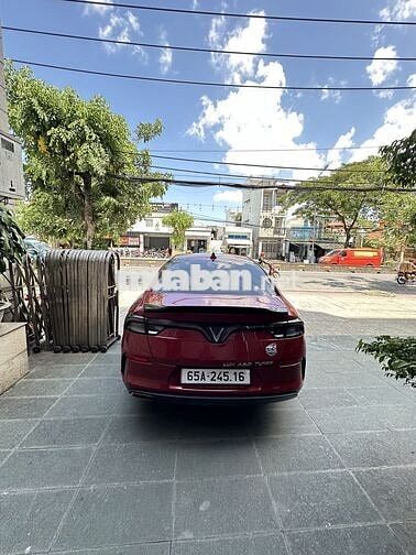 VinFast LUX A2.0 Base 2019 Đỏ 71000 km