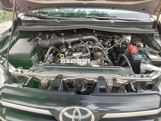 Toyota Innova 2018 Số sàn màu Nâu