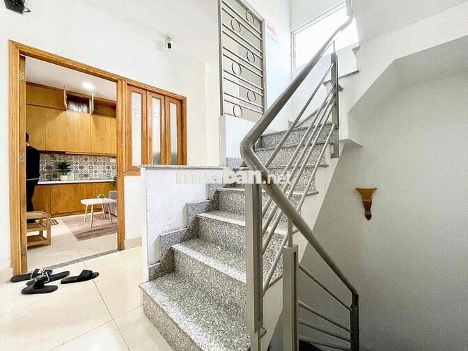 CHO THUÊ CHDV 1 PHÒNG NGỦ TÁCH BẾP FULL NT RỘNG 40m2 GẦN VĂN LANG CS3
