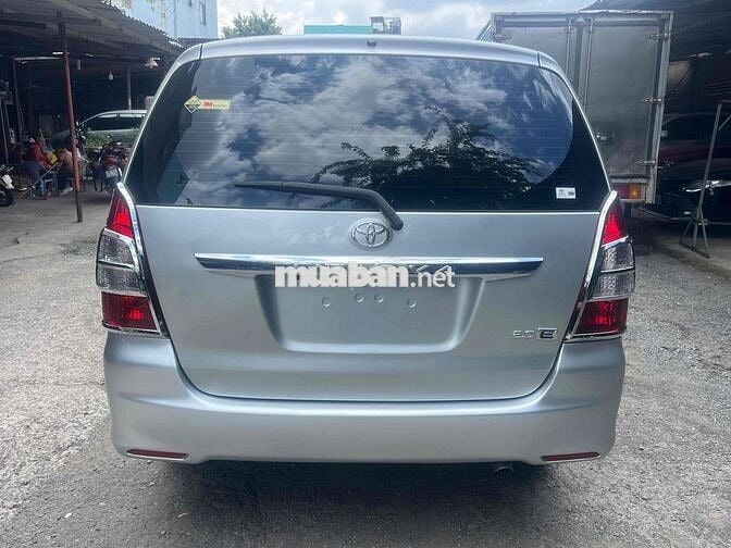 Toyota Innova E 2012 Số sàn Bạc