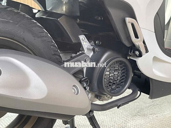 Scoopy 2025 Trắng Odo lướt 4.500km 9 Chủ Biển 65