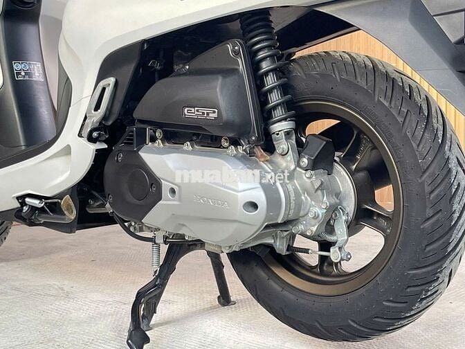 Scoopy 2025 Trắng Odo lướt 4.500km 9 Chủ Biển 65