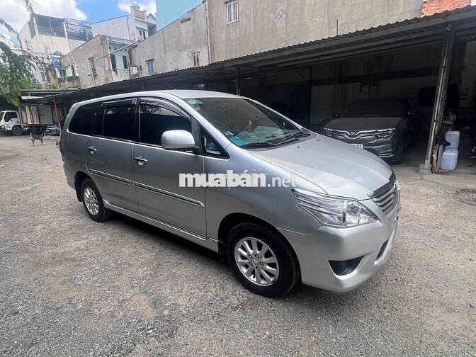 Toyota Innova E 2012 Số sàn Bạc